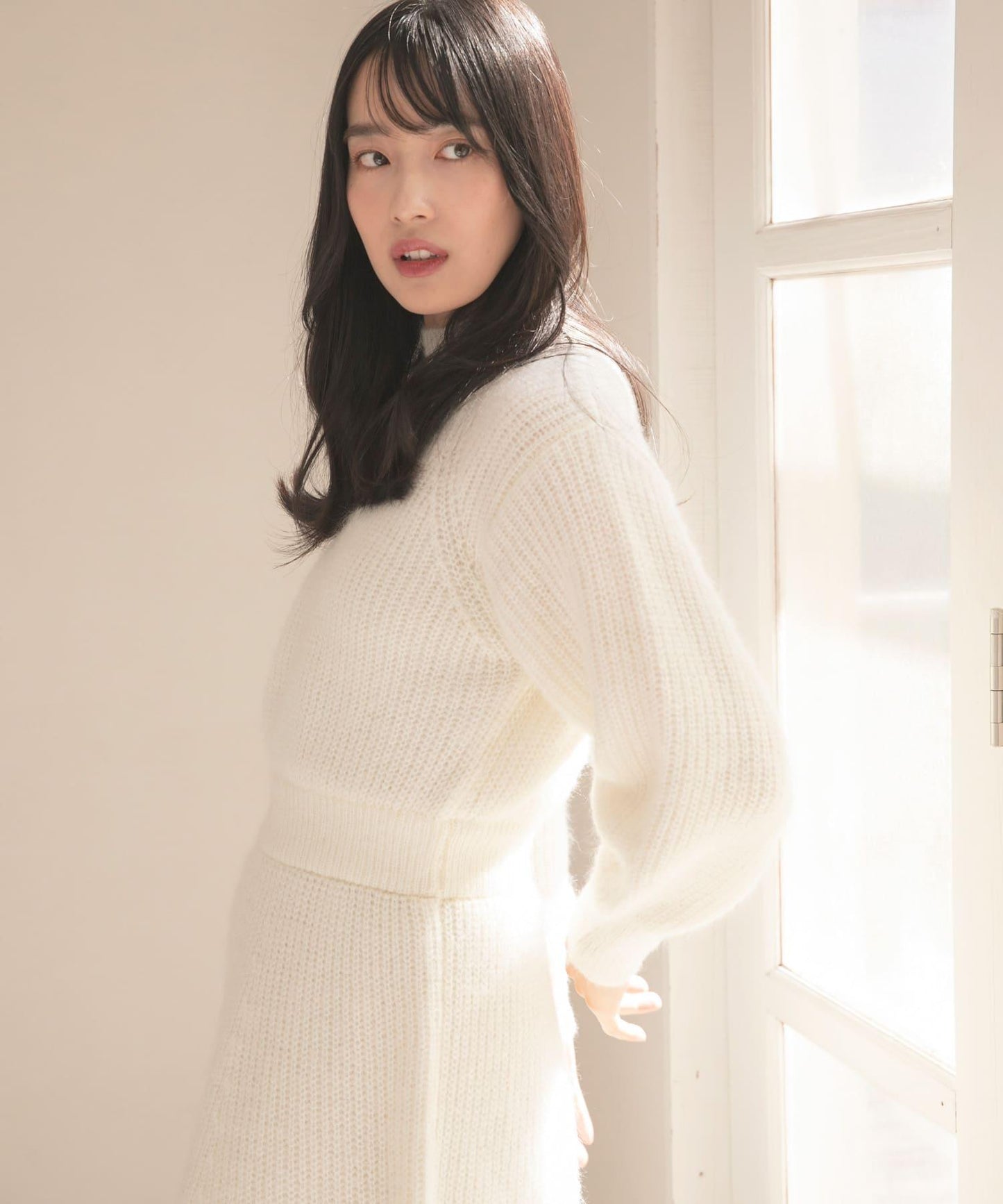 收腰針織連衣裙