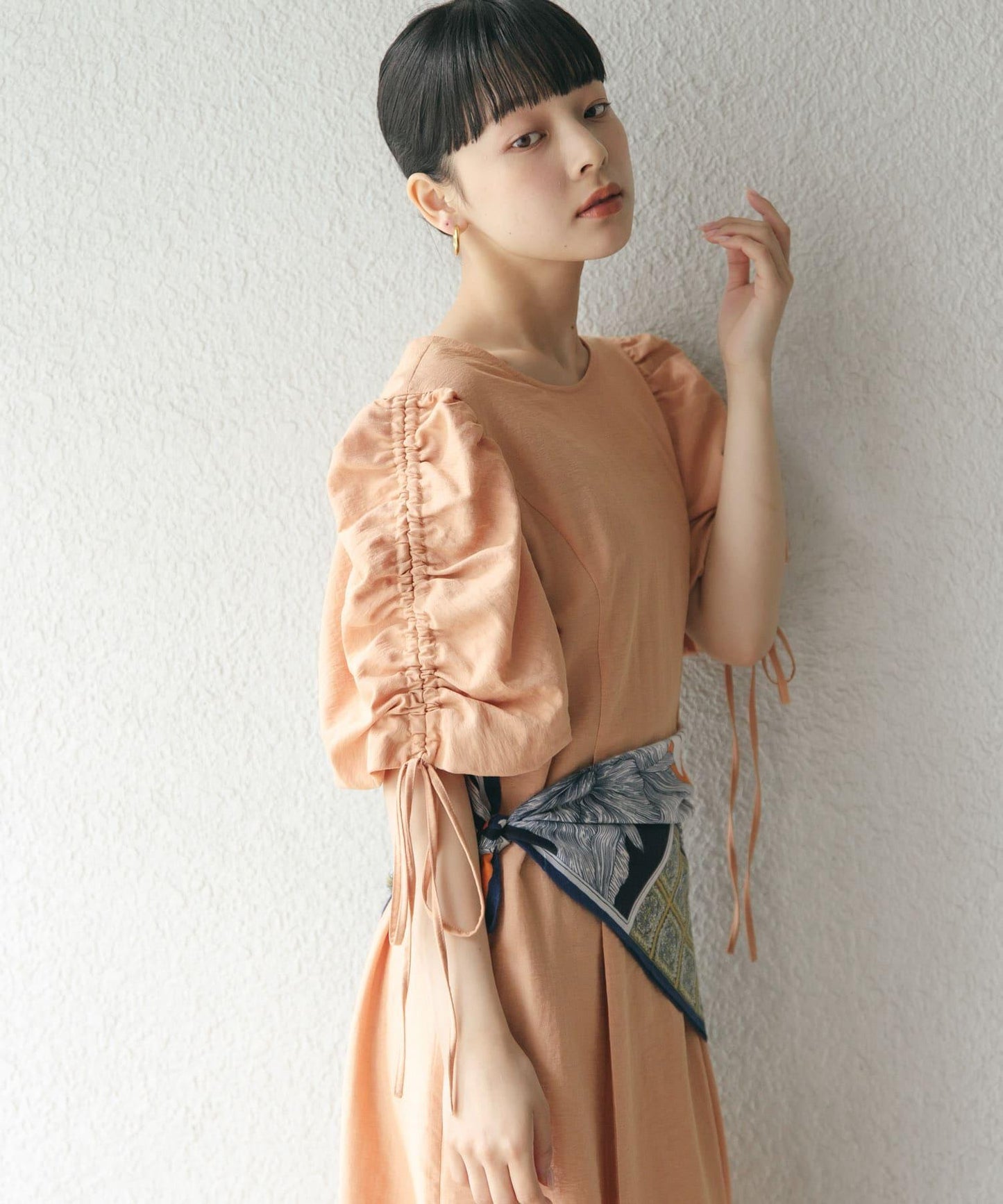 2尺碼可選抽繩袖連衣裙