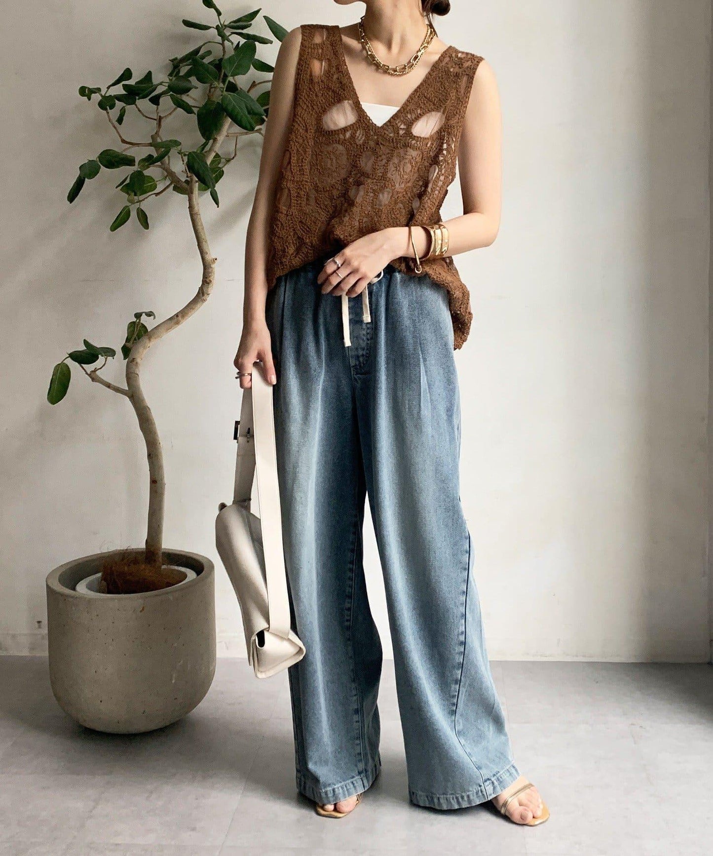 刺繡前後兩用蕾絲背心