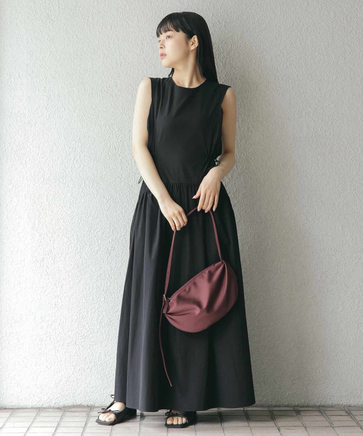 無袖抽繩連衣裙