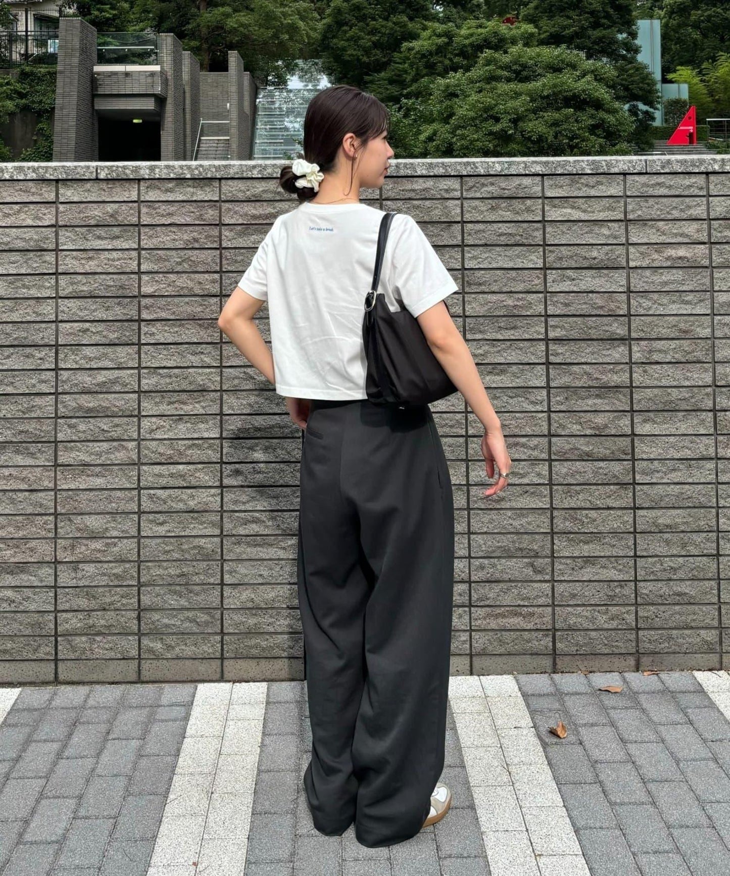 【PIKO企劃 / 復古】背部標誌刺繡緊身T恤