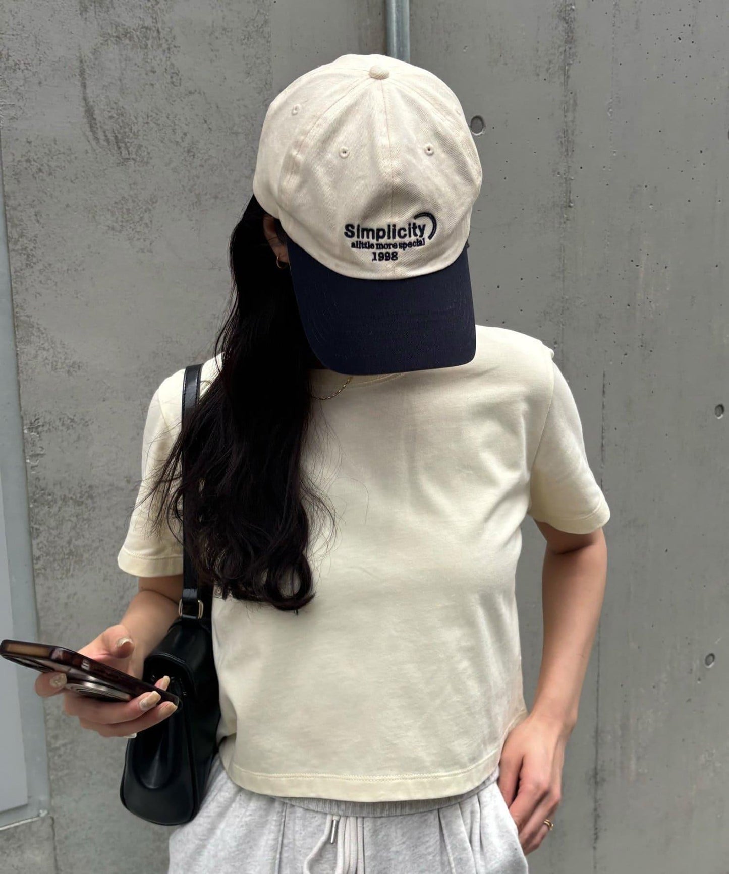 【PIKO企劃 / 復古】背部標誌刺繡緊身T恤