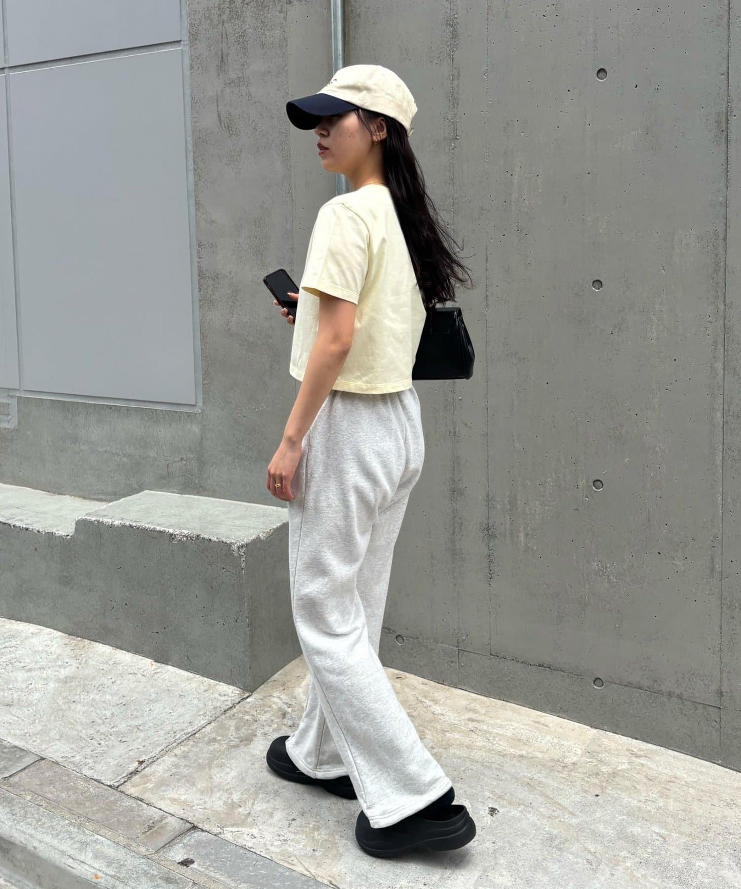 【PIKO企劃 / 復古】背部標誌刺繡緊身T恤