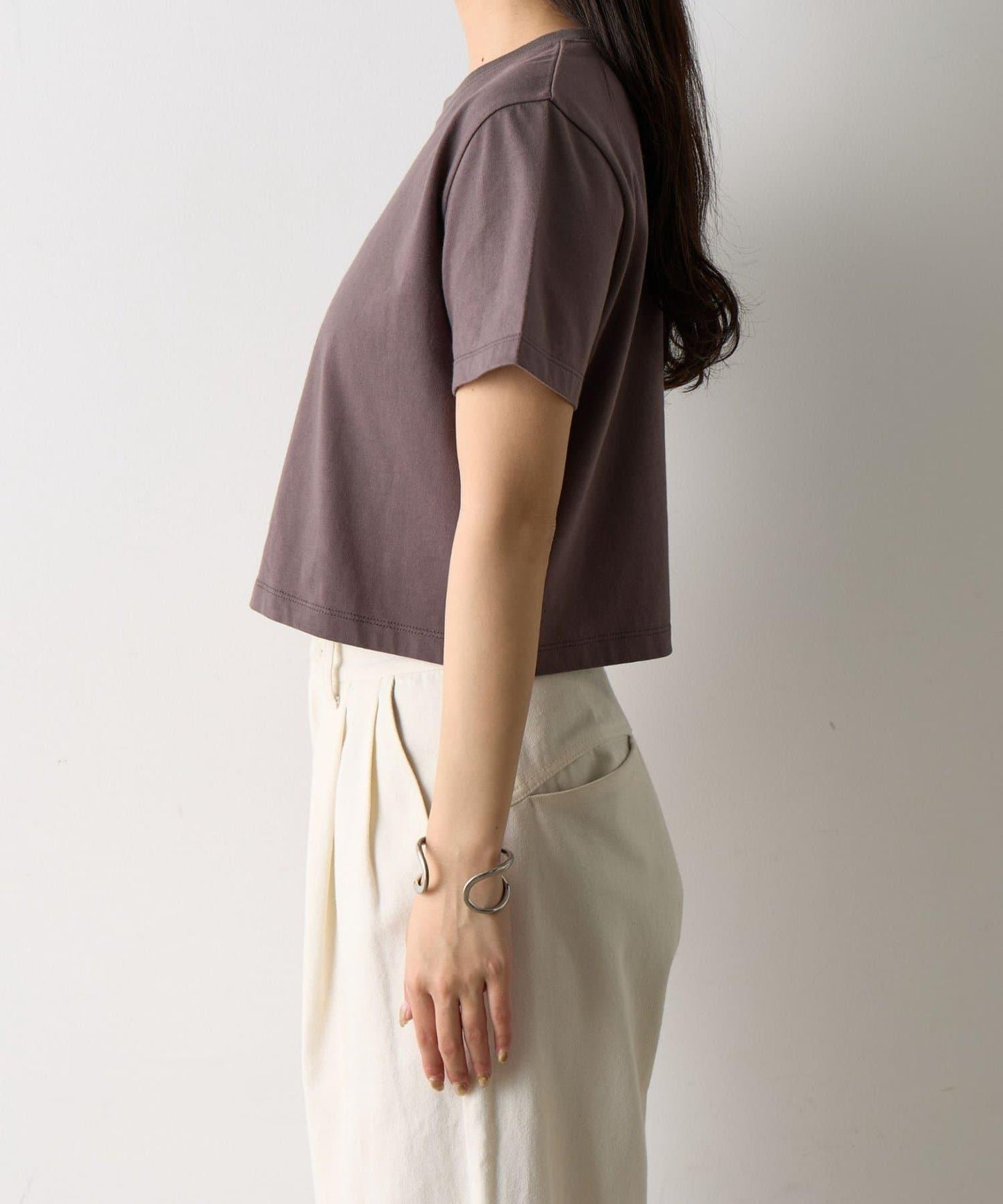 【PIKO企劃 / 復古】背部標誌刺繡緊身T恤