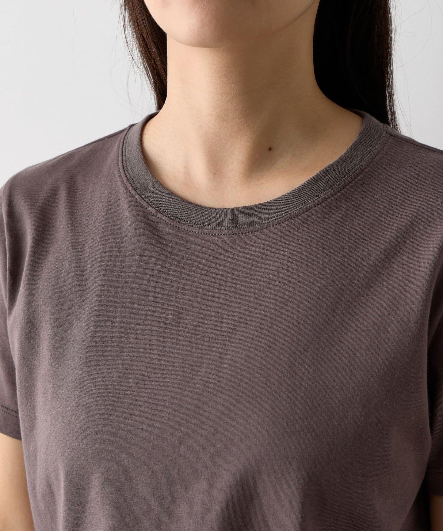 【PIKO企劃 / 復古】背部標誌刺繡緊身T恤