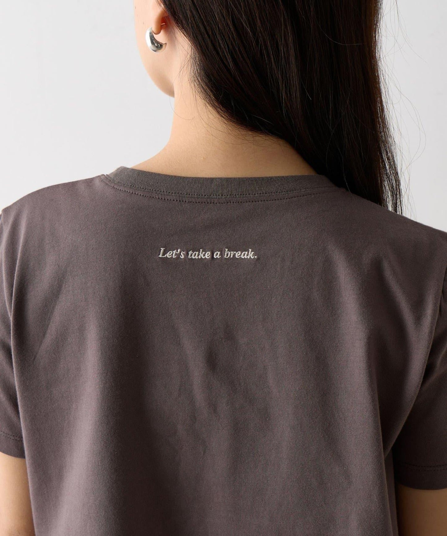 【PIKO企劃 / 復古】背部標誌刺繡緊身T恤