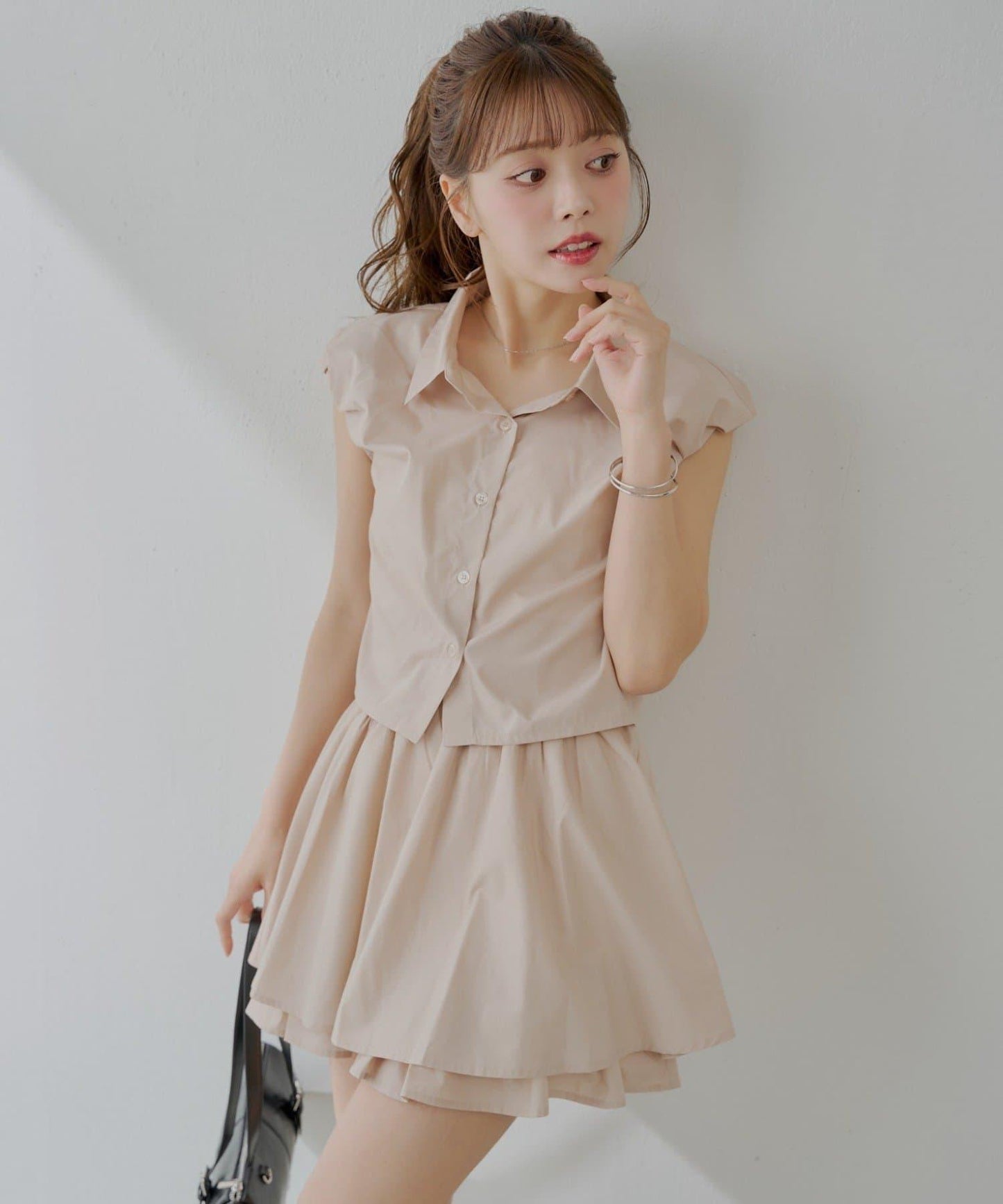 Chico 無袖襯衫＋喇叭迷你裙套裝