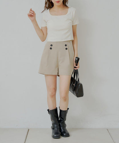 Chico 側邊按扣設計 休閒短褲