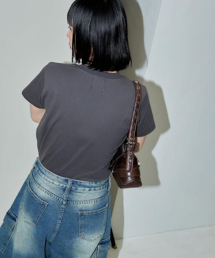 一點刺繡logo T恤