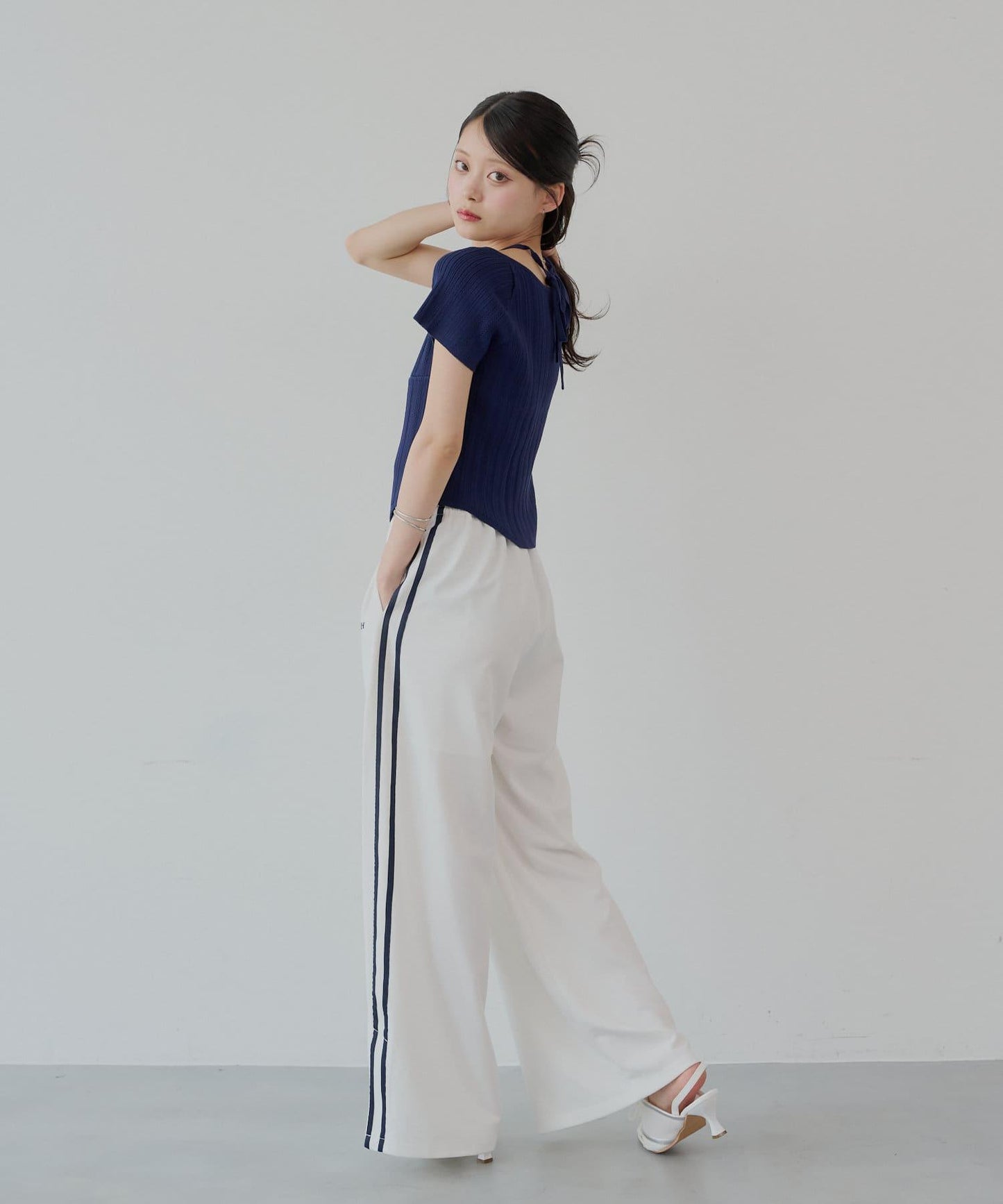 【Chico】鉤花設計開衫編織針織衫