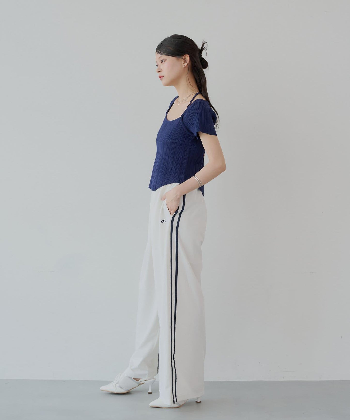 【Chico】鉤花設計開衫編織針織衫