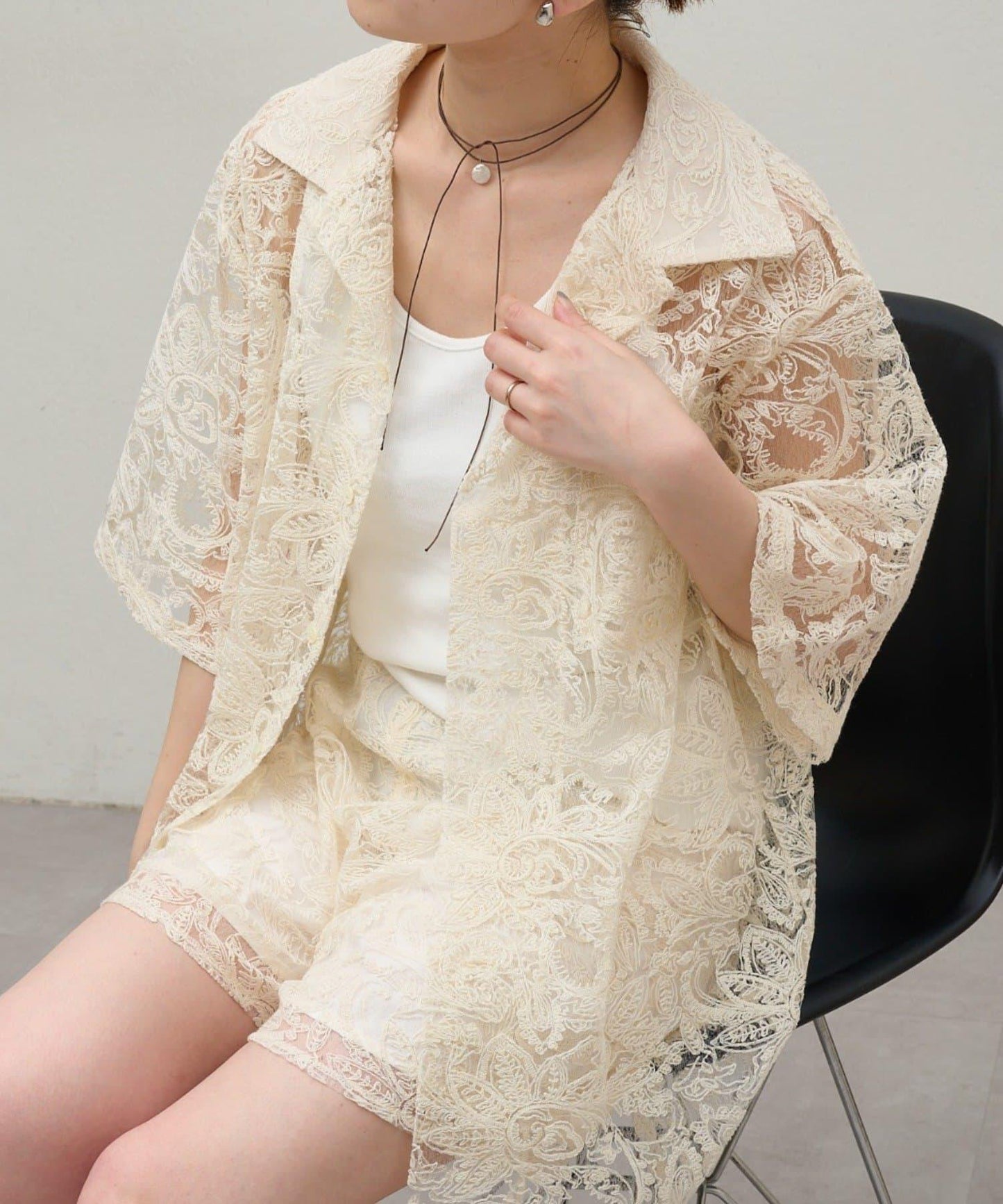 蕾絲罩衫