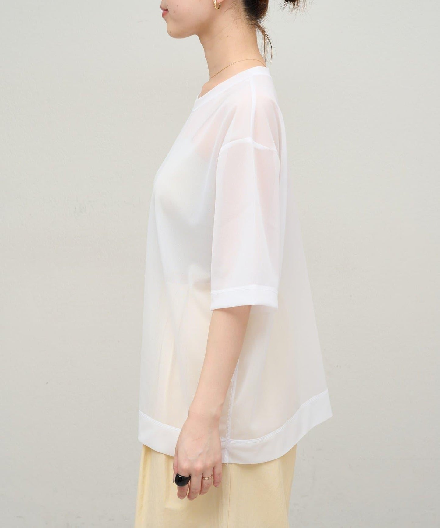 Omekashi 透膚剪裁套頭上衣