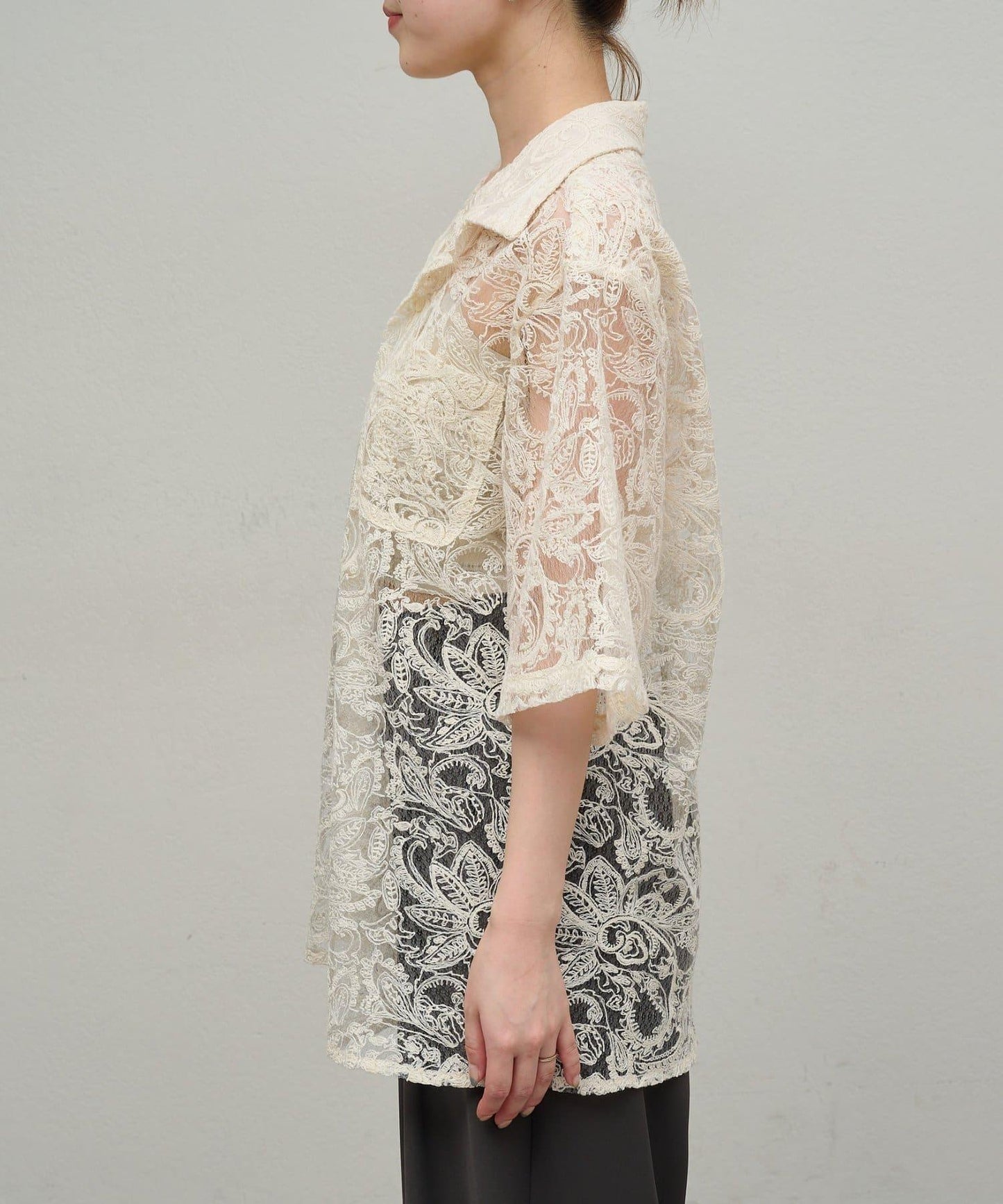 蕾絲罩衫