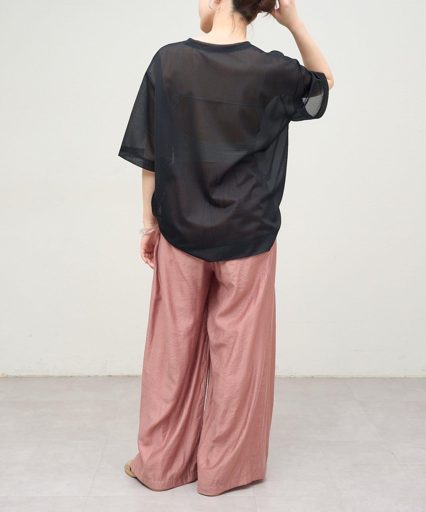 Omekashi 透膚剪裁套頭上衣