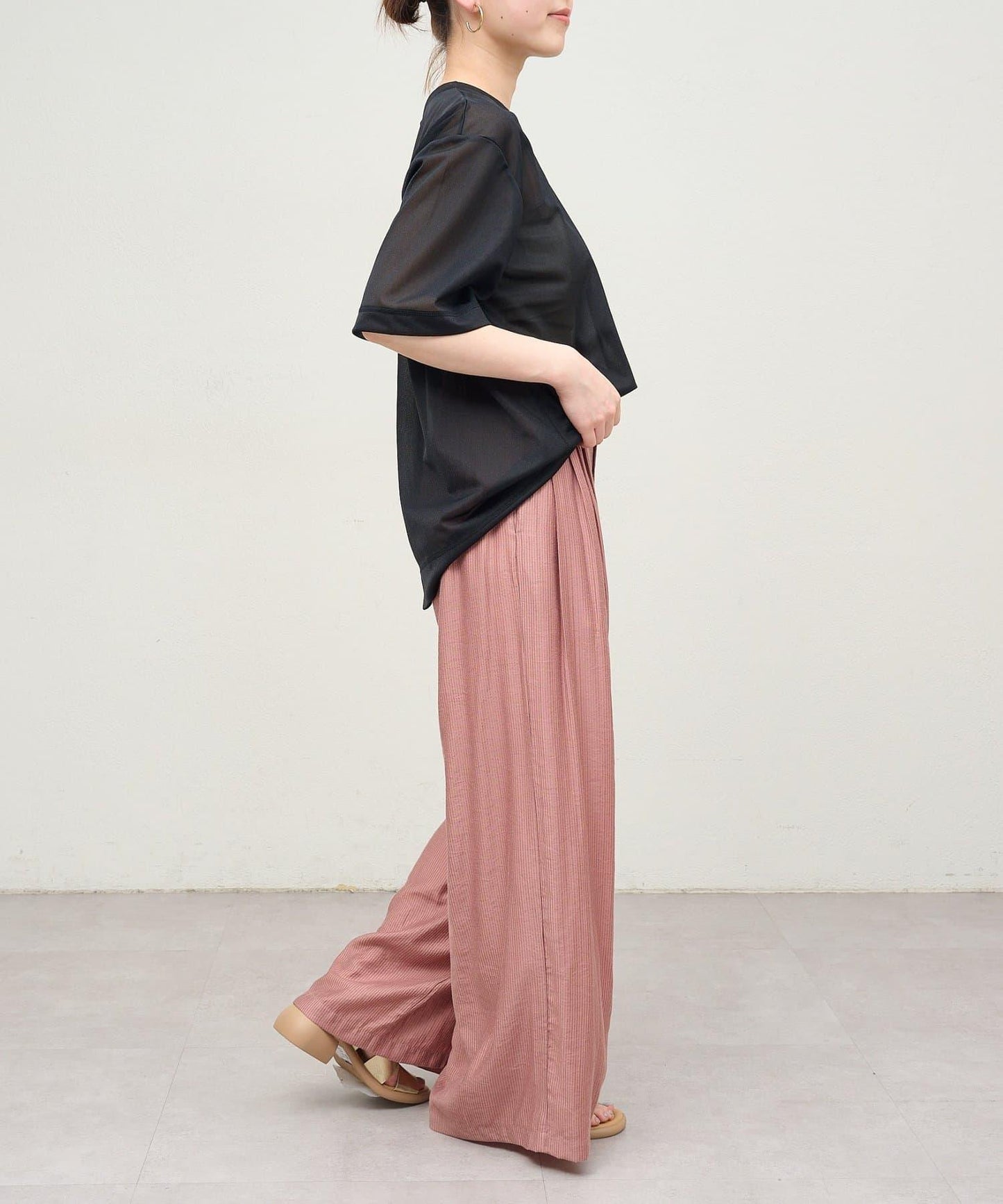 Omekashi 透膚剪裁套頭上衣