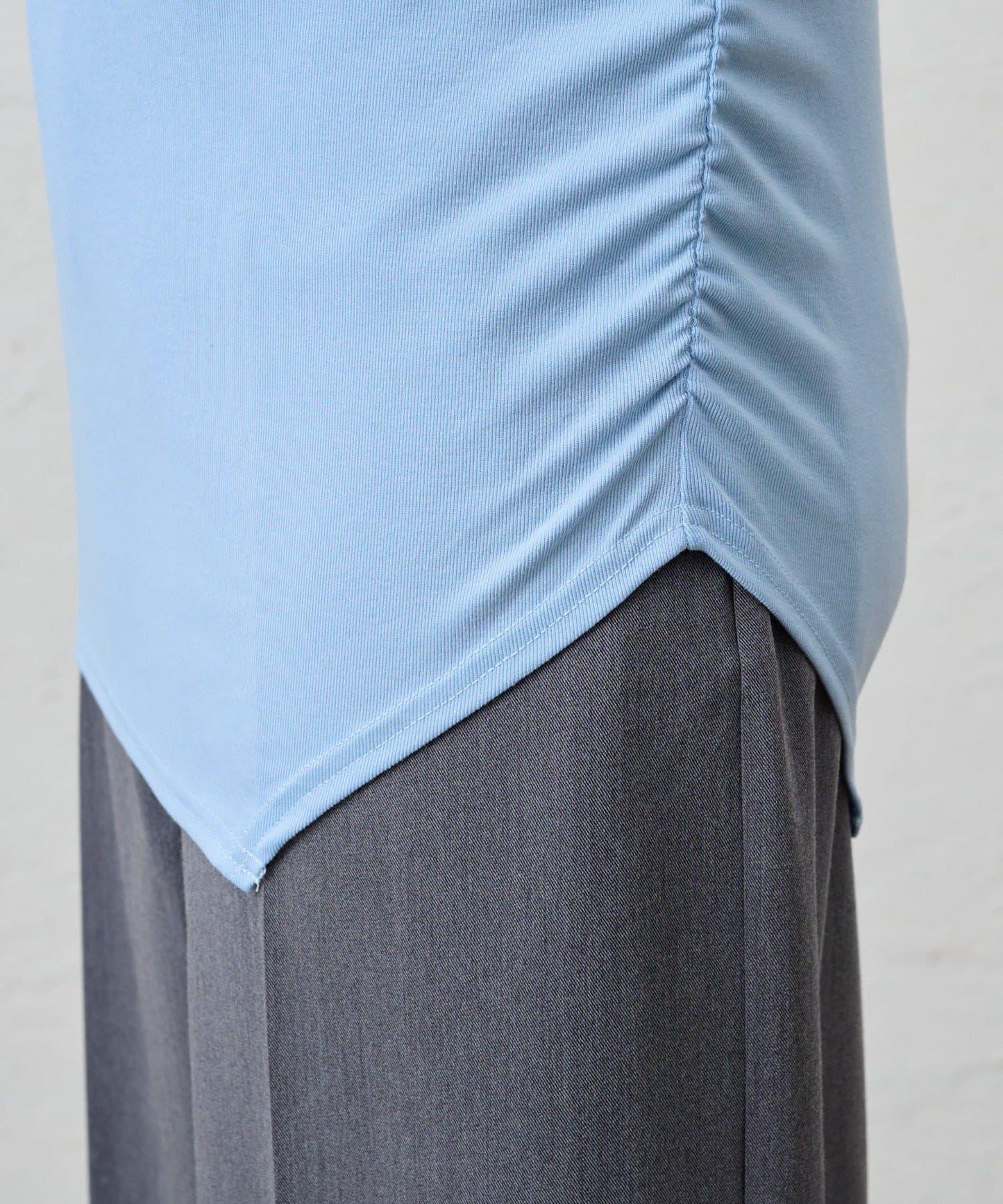 SHENERY 露肩不對稱設計 套頭上衣