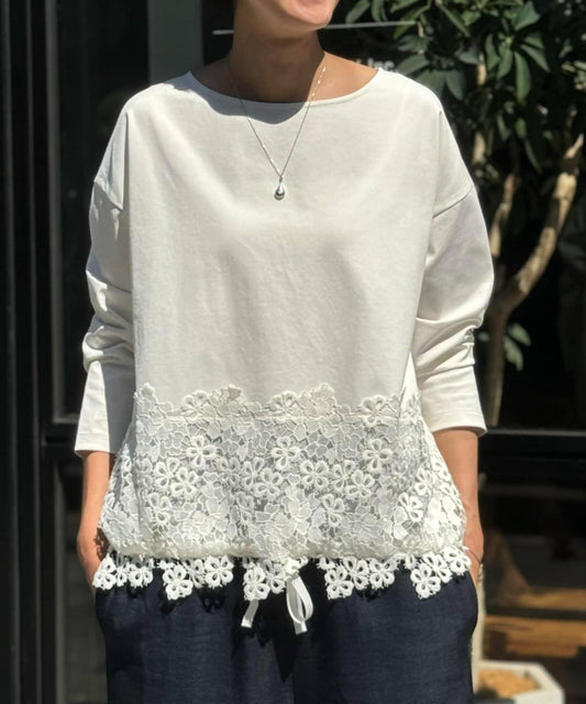 下襬蕾絲修身T恤
