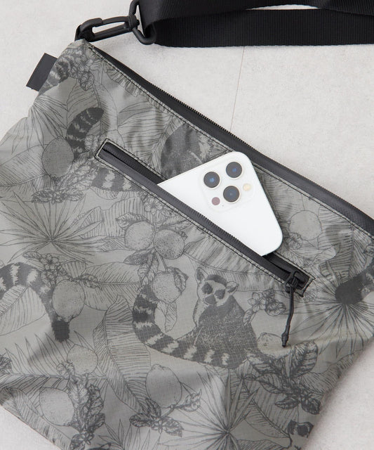 ear PAPILLONNER 環尾狐猴圖案 單肩包