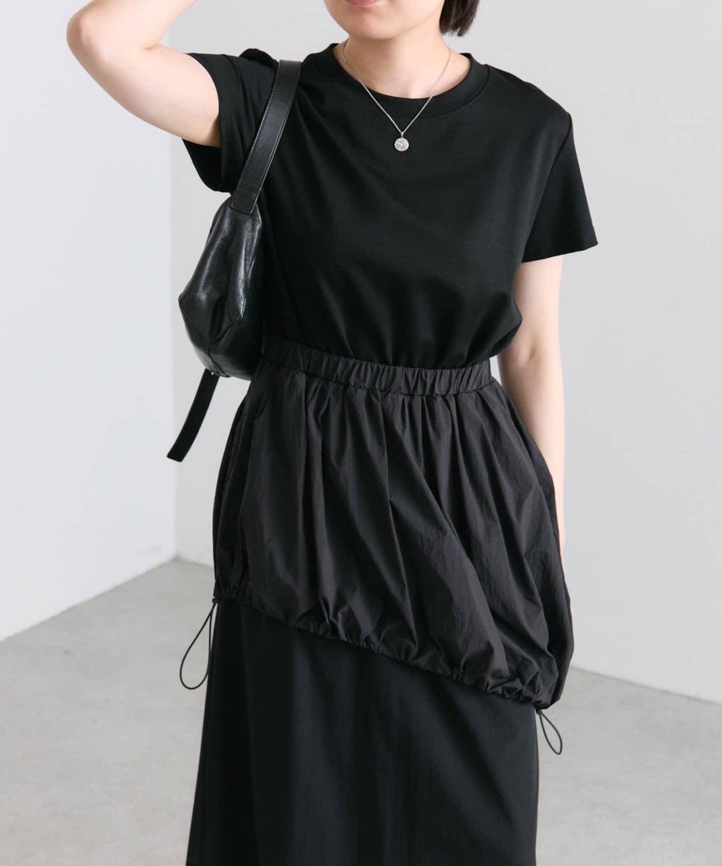 ear PAPILLONNER 不對稱氣球廓形連衣裙