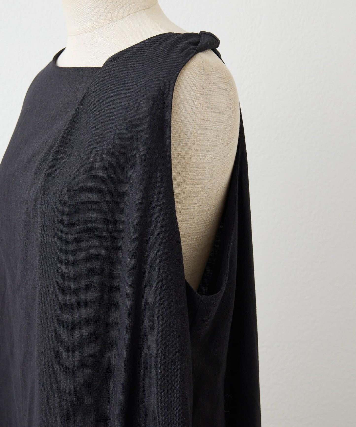 ear PAPILLONNER 不對稱無袖設計 連衣裙