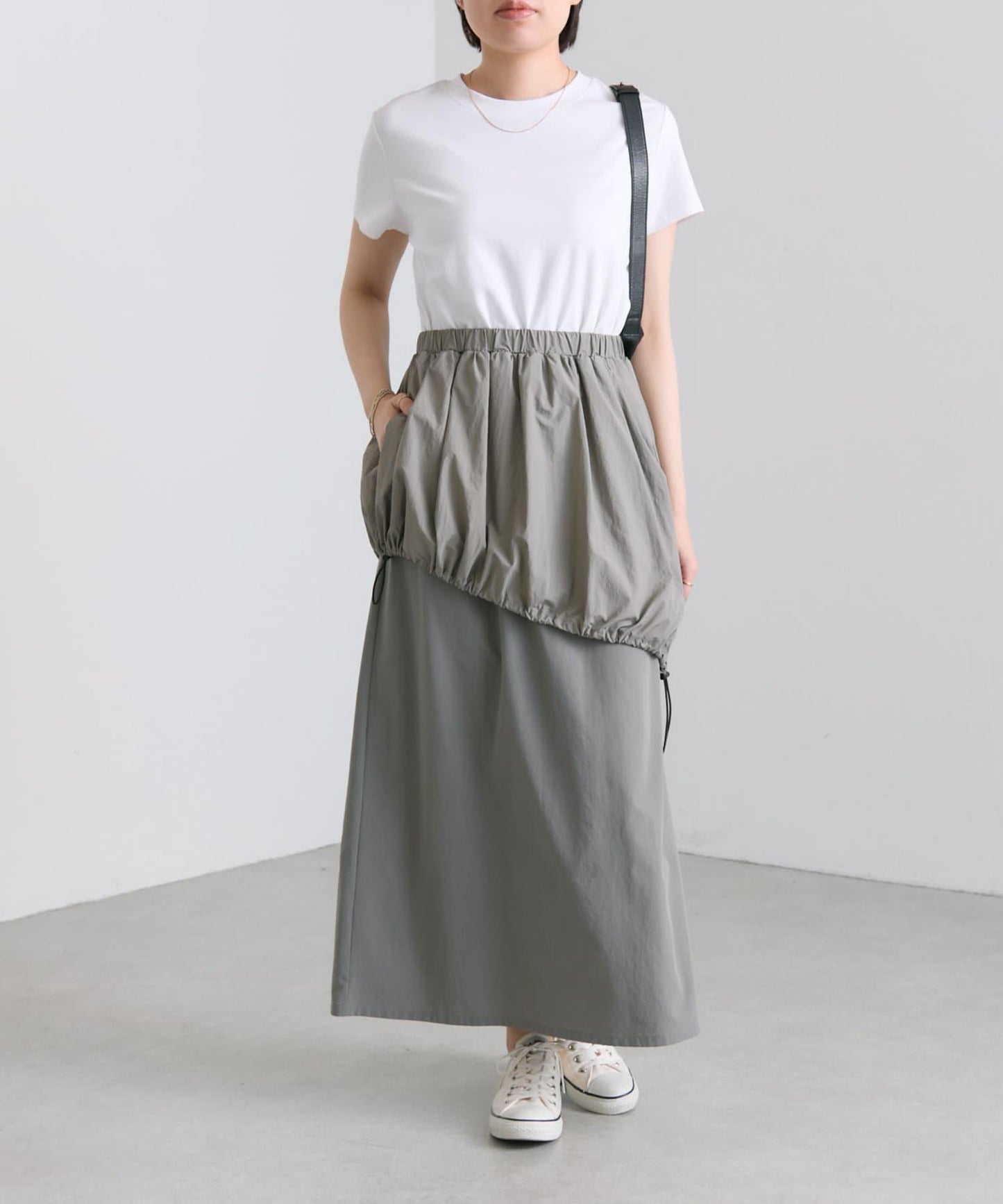 ear PAPILLONNER 不對稱氣球廓形連衣裙