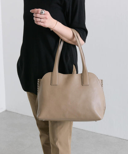 鉚釘分隔手提包《社交網絡上諮詢眾多！/真皮/A4尺寸適用》