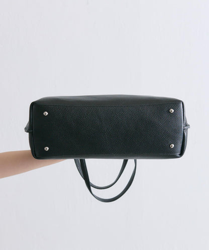 鉚釘分隔手提包《社交網絡上諮詢眾多！/真皮/A4尺寸適用》