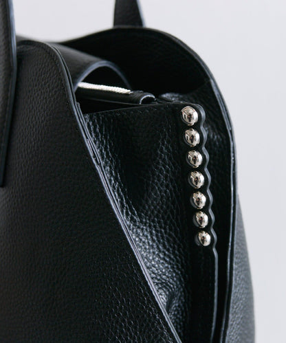 鉚釘分隔手提包《社交網絡上諮詢眾多！/真皮/A4尺寸適用》