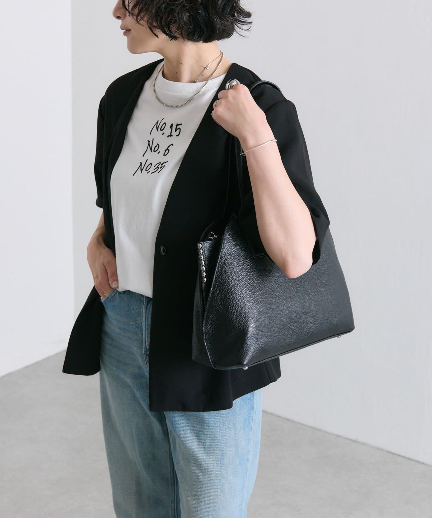 鉚釘分隔手提包《社交網絡上諮詢眾多！/真皮/A4尺寸適用》