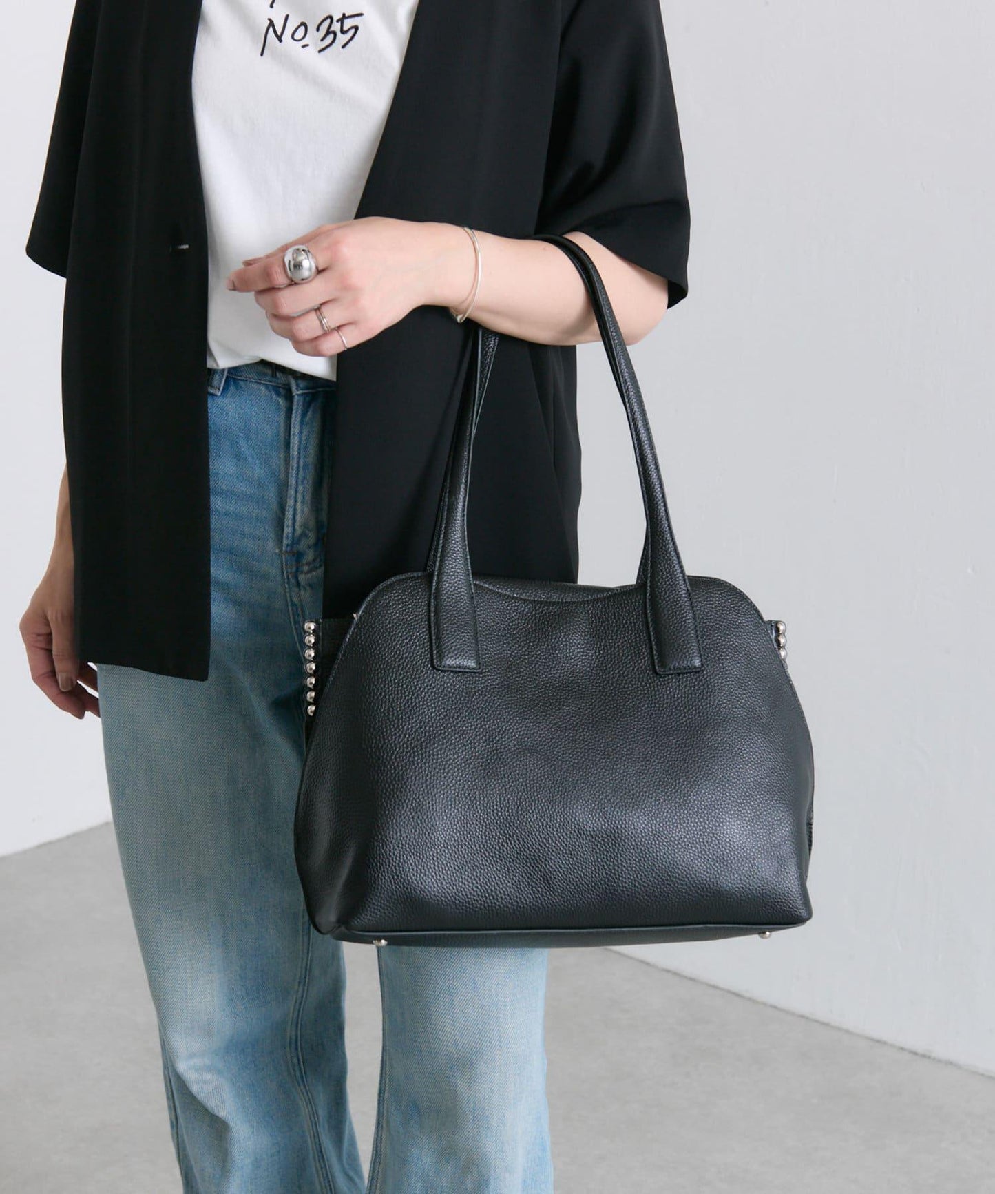 鉚釘分隔手提包《社交網絡上諮詢眾多！/真皮/A4尺寸適用》