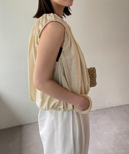 打褶無袖襯衫