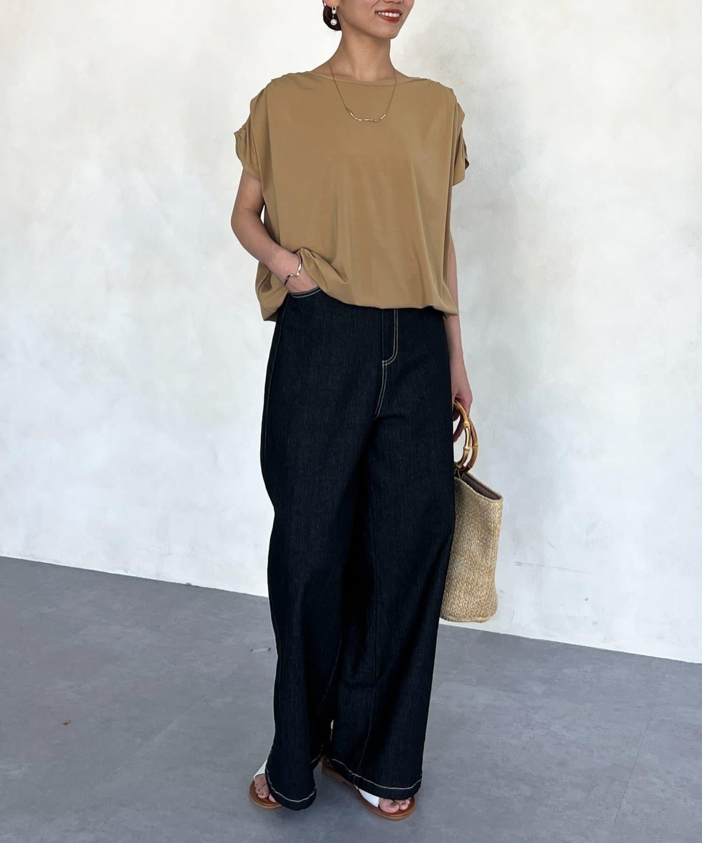 肩部褶皺氣球袖T恤