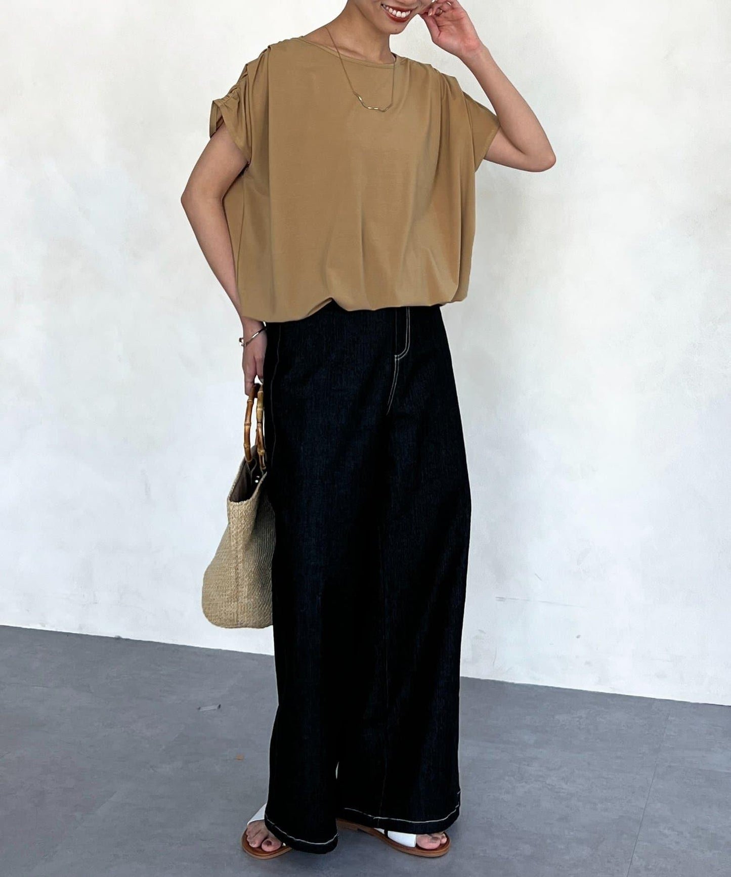 肩部褶皺氣球袖T恤