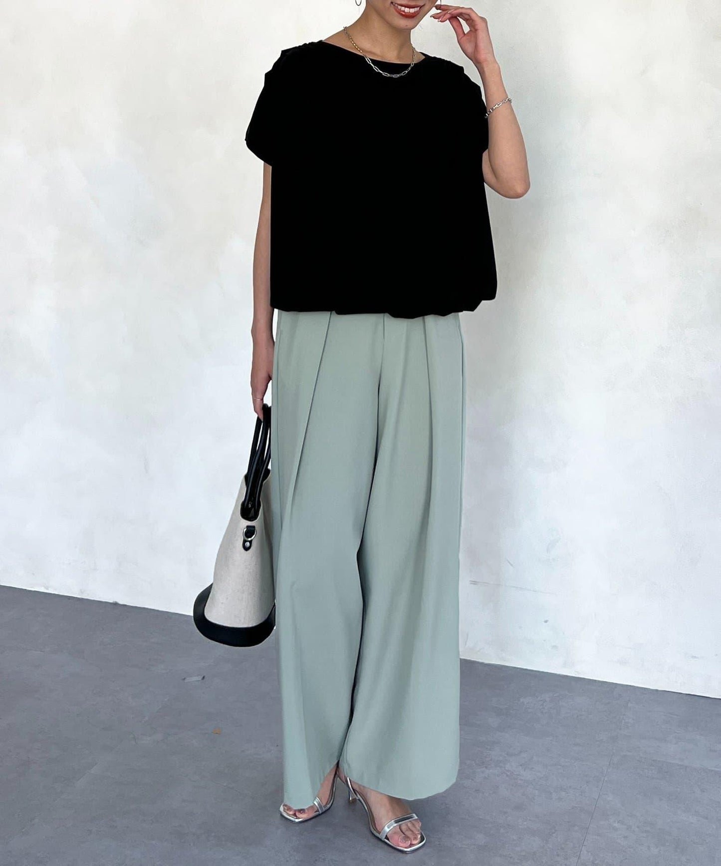 肩部褶皺氣球袖T恤