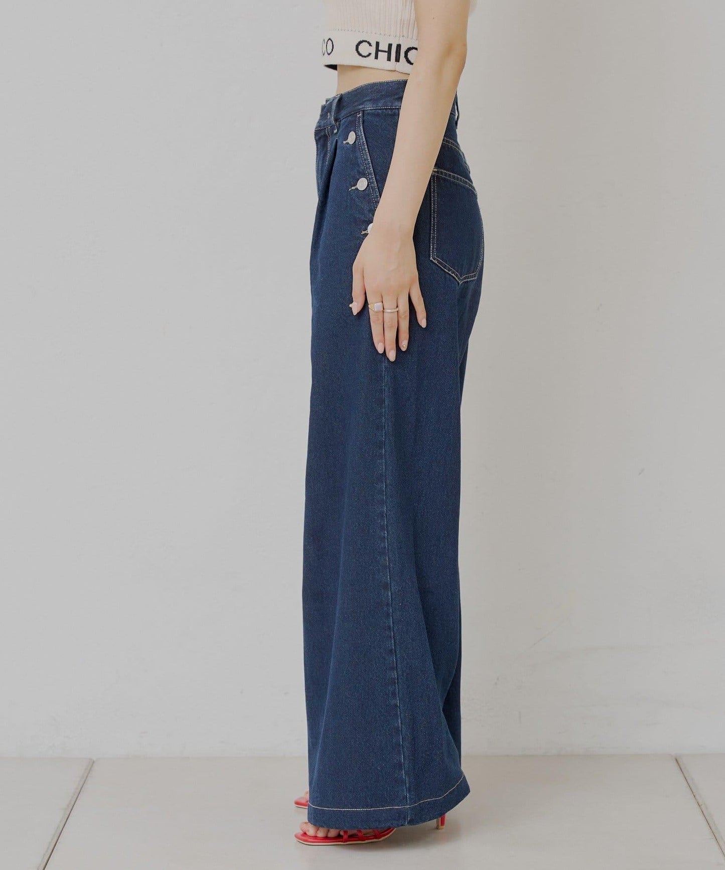 高腰 闊腿 紐扣設計 牛仔 牛仔褲