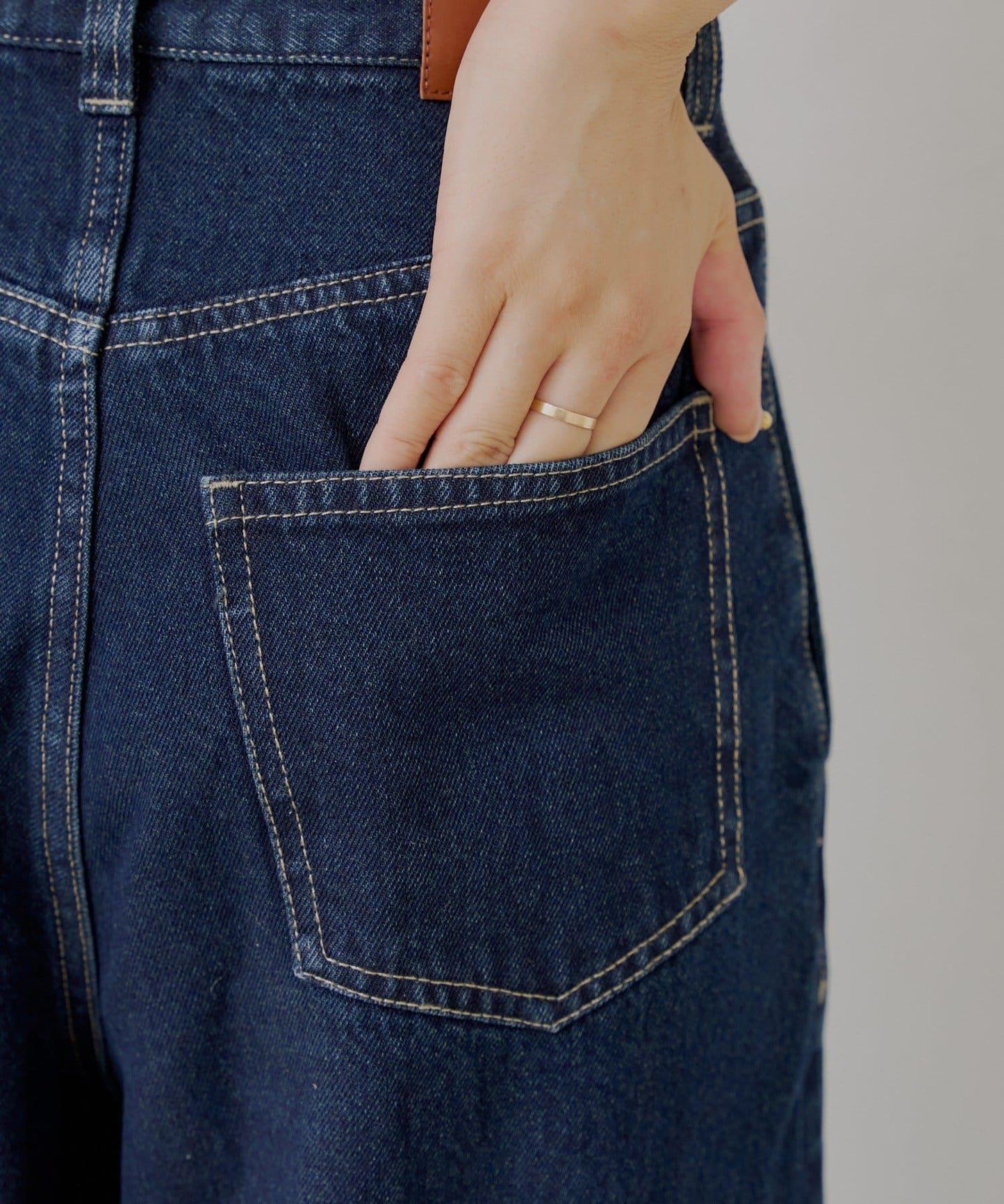 高腰 闊腿 紐扣設計 牛仔 牛仔褲