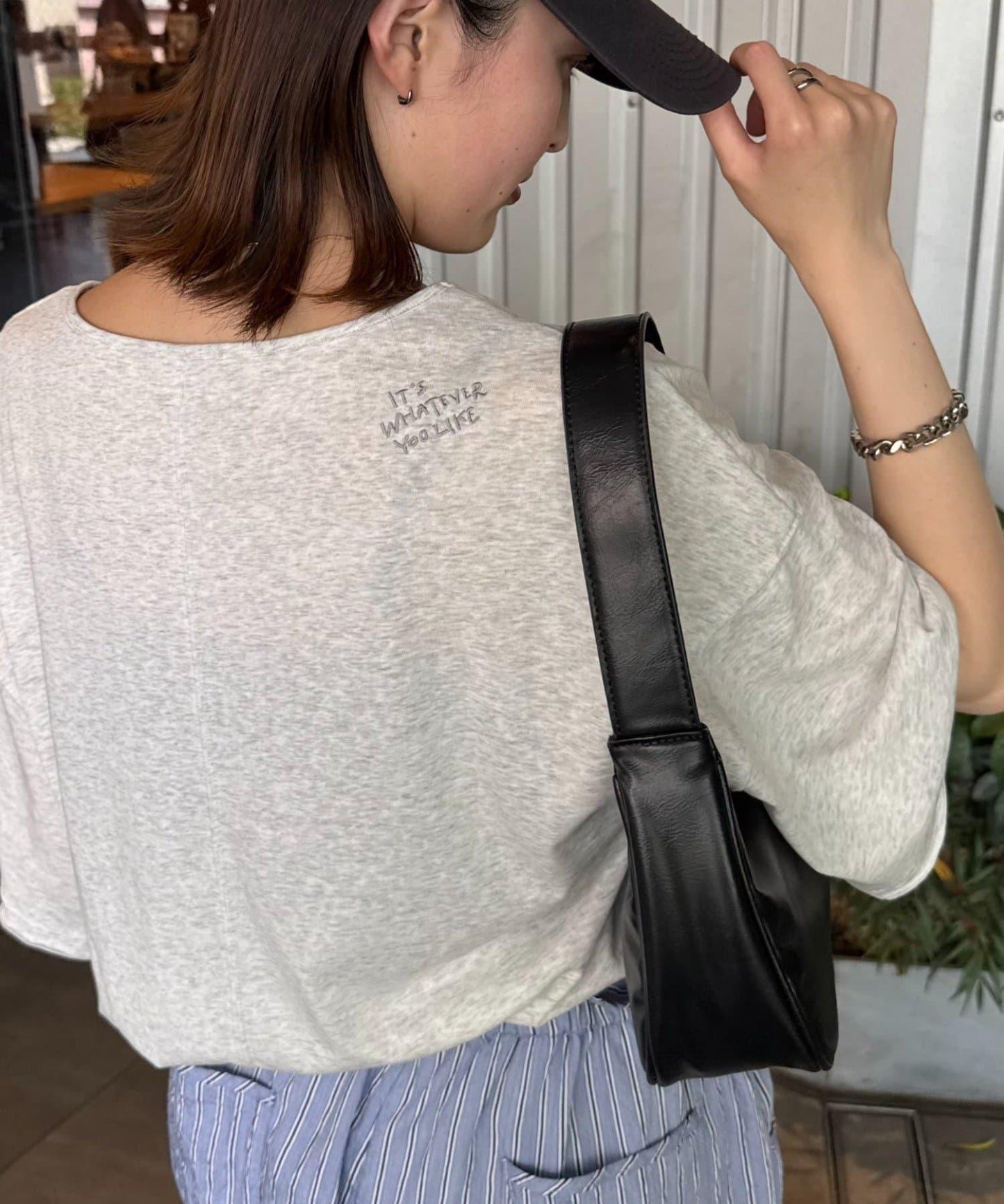 透薄拼接一點刺繡oversize短袖T恤