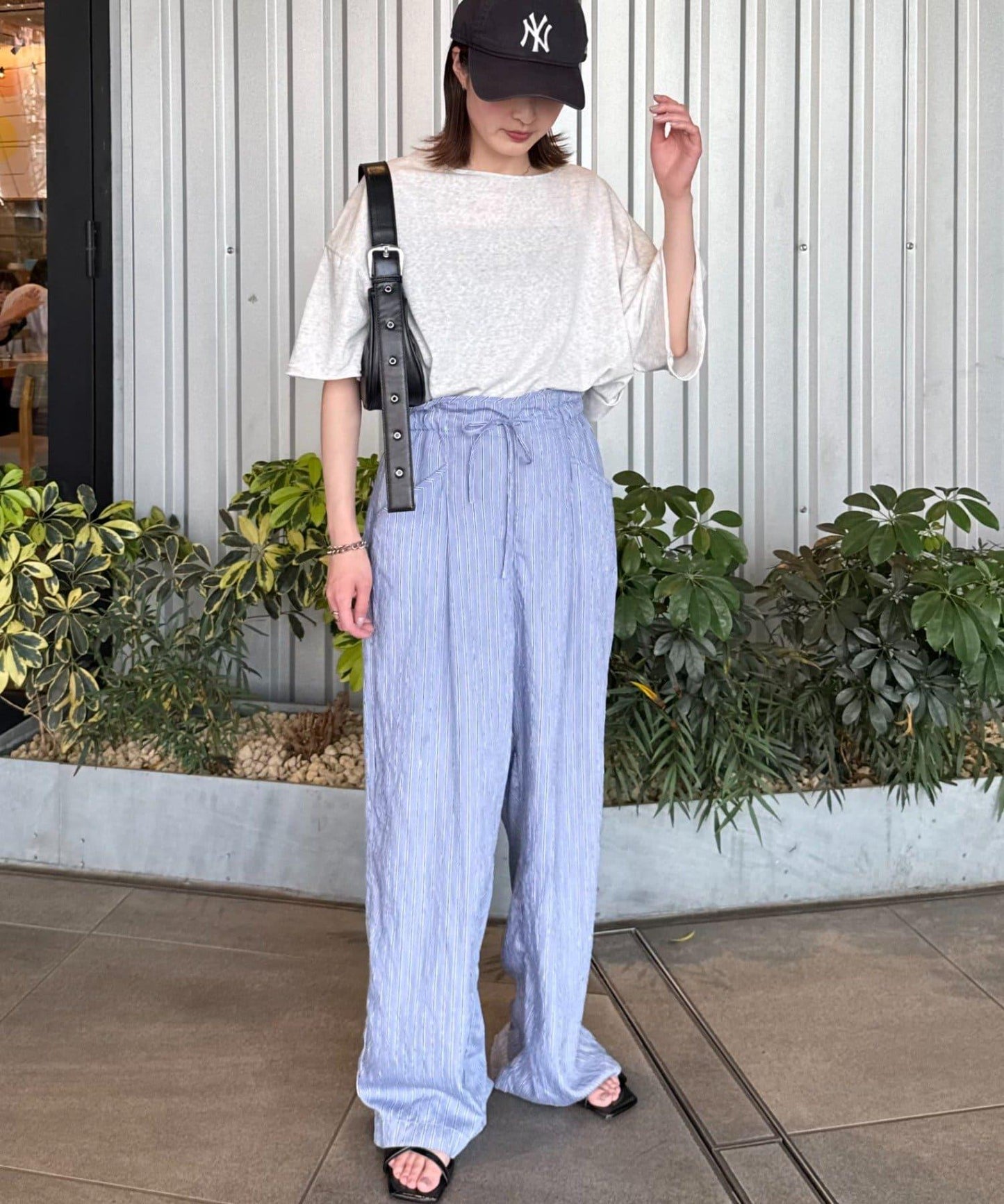 透薄拼接一點刺繡oversize短袖T恤