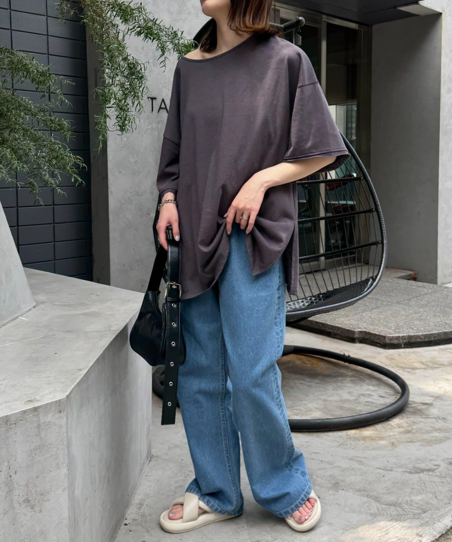 透薄拼接一點刺繡oversize短袖T恤