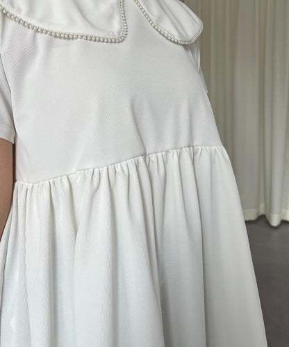 珍珠色荷葉邊上衣