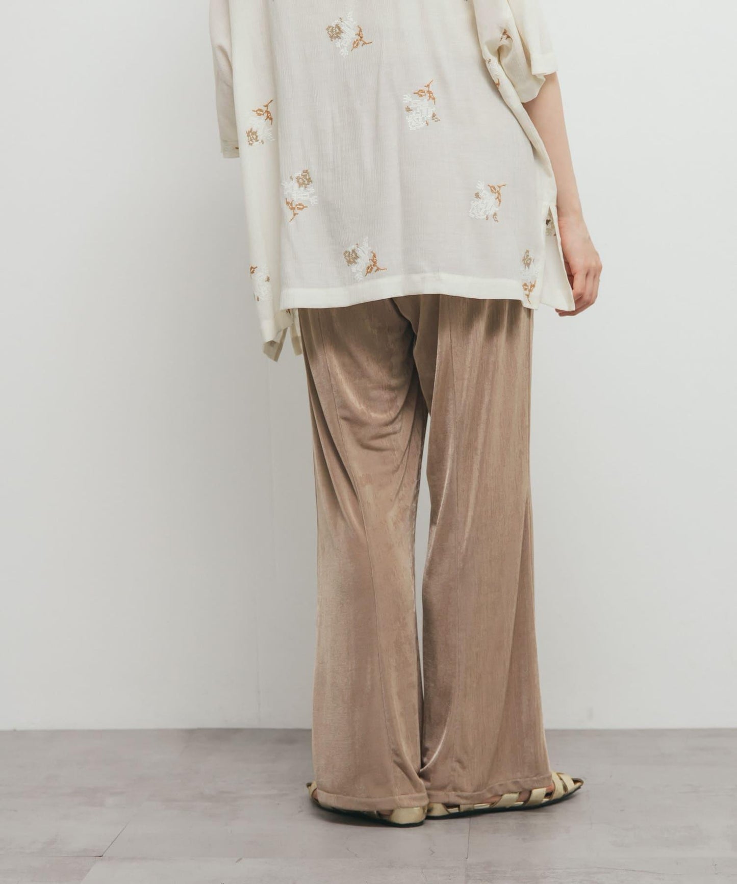 亮面易穿喇叭褲