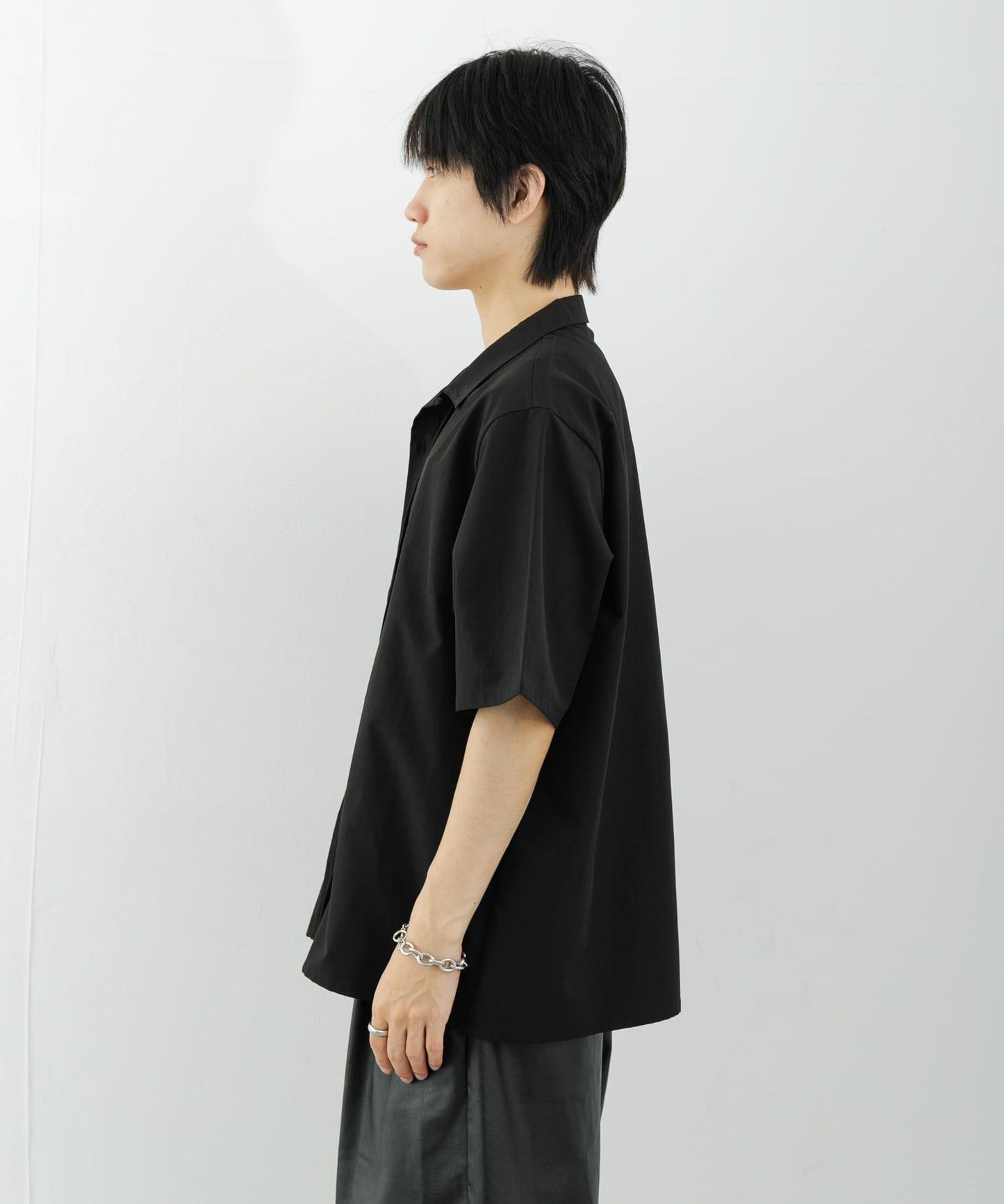 設計感翻領短袖襯衫