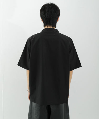 設計感翻領短袖襯衫