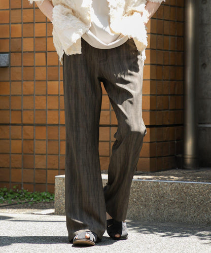 暗紋斜紋喇叭褲