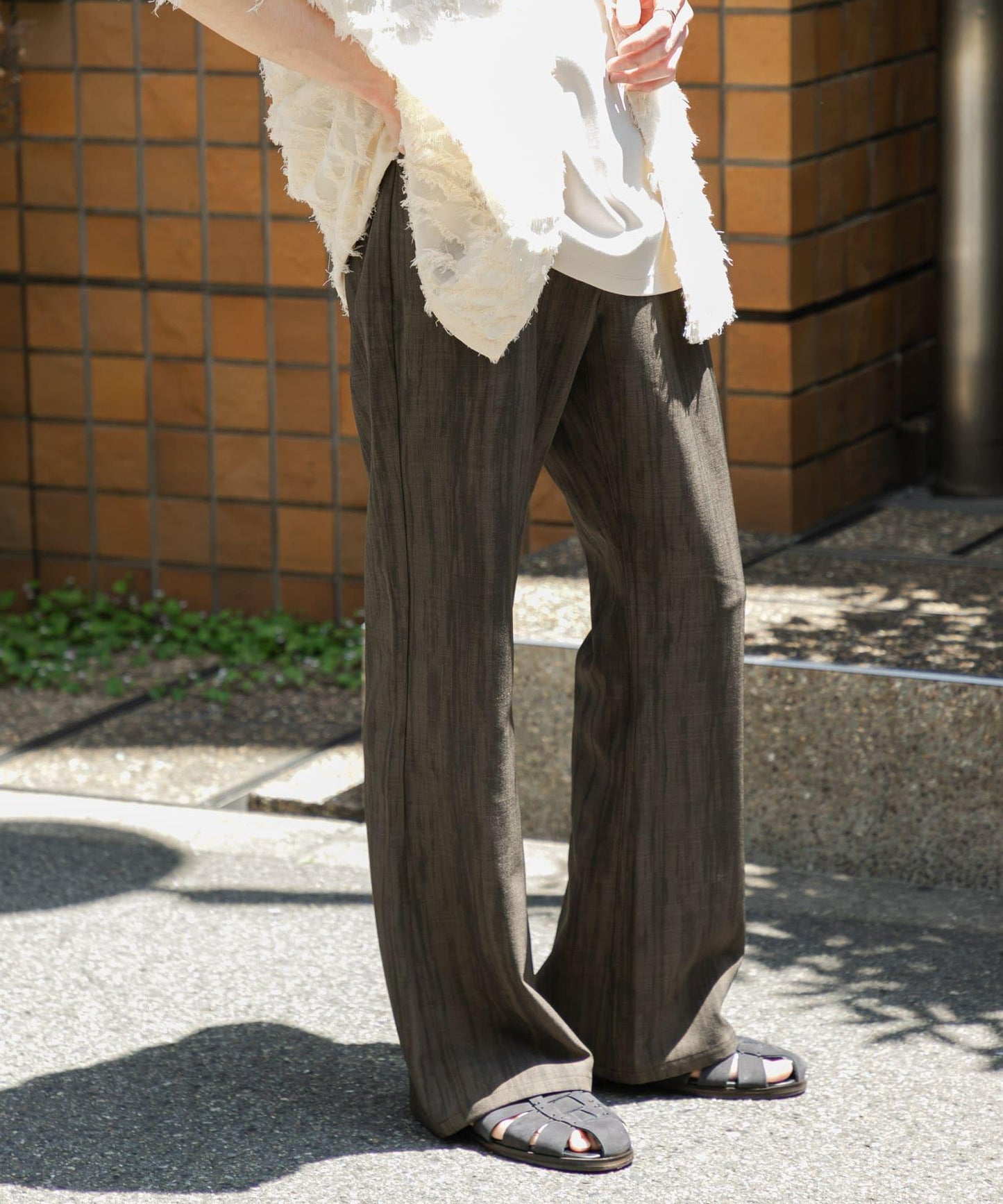 暗紋斜紋喇叭褲