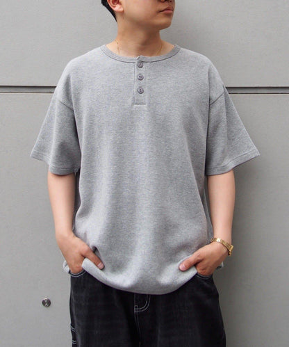 【酸奶油/酸奶油】華夫餅亨利圓領T恤 / 2尺碼