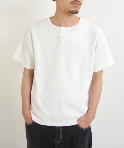 【酸奶油/酸奶油】華夫餅亨利圓領T恤 / 2尺碼