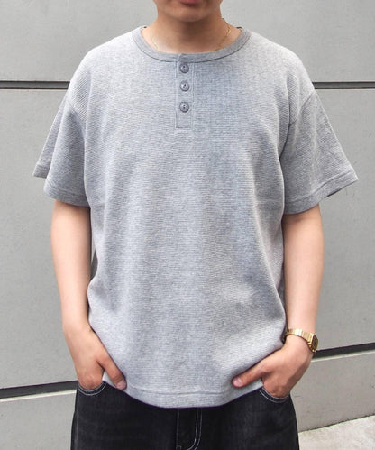 【酸奶油/酸奶油】華夫餅亨利圓領T恤 / 2尺碼