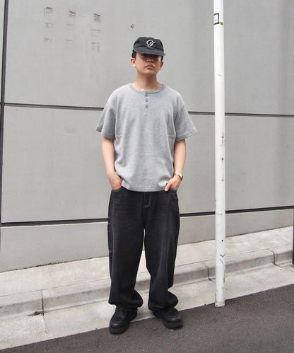 【酸奶油/酸奶油】華夫餅亨利圓領T恤 / 2尺碼